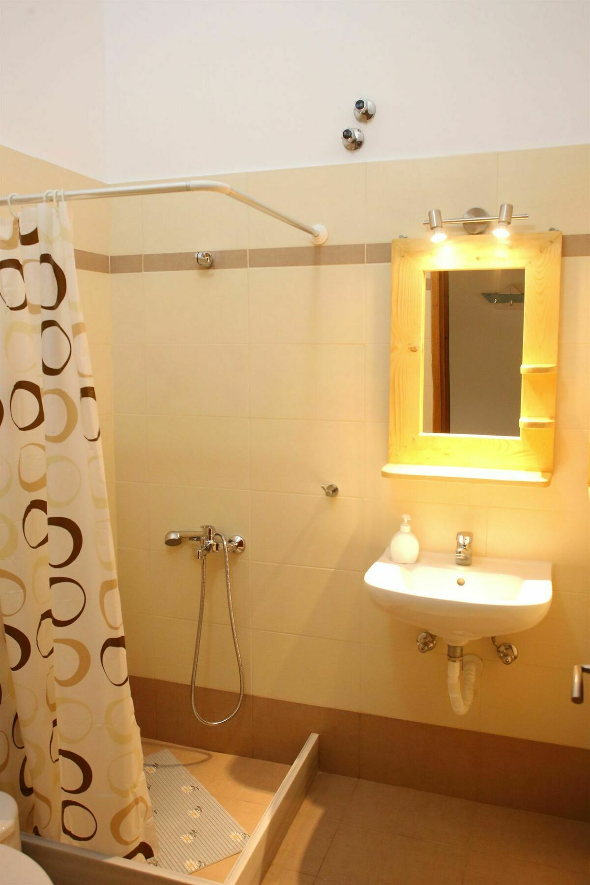 Oasis Rooms & Studios In Галиссас Экстерьер фото