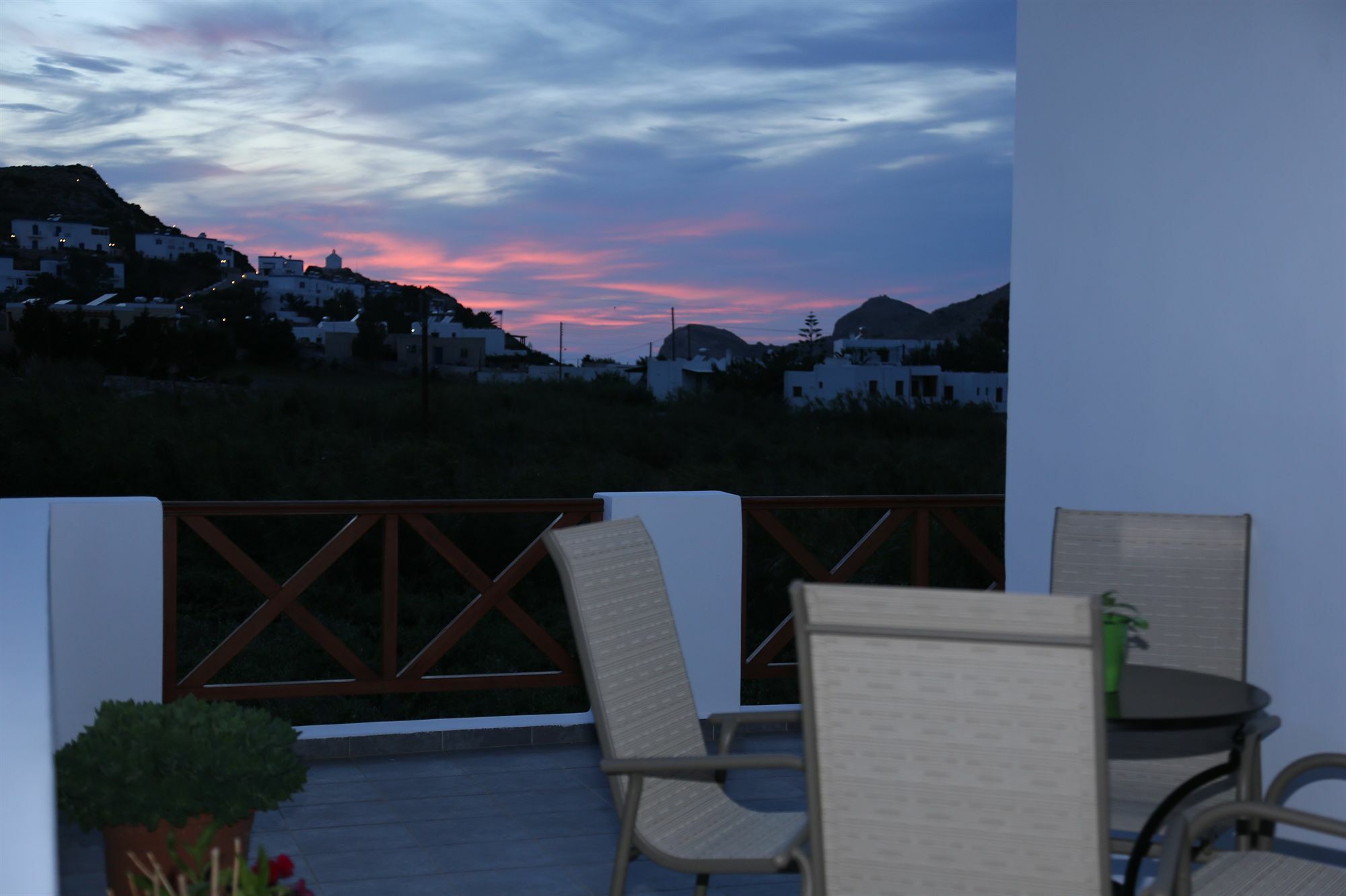 Oasis Rooms & Studios In Галиссас Экстерьер фото